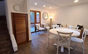 Duplex BESUGO, con patio y parrilla